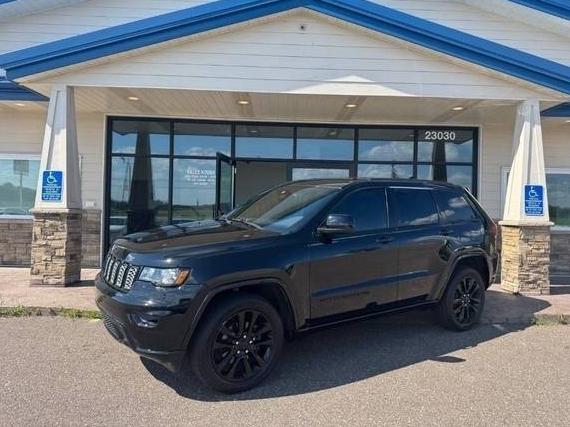 JEEP GRAND CHEROKEE 2017 1C4RJFAG5HC905895 image